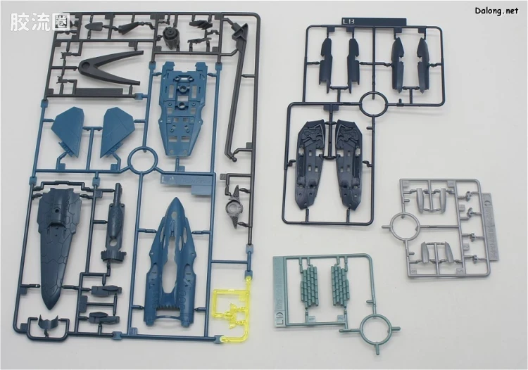 万代超时空要塞系列拼装模型 1比72 Sv-262Hs 龙III(奇斯机) 对应Lil Draken & 脚部Missile Pod - 图片